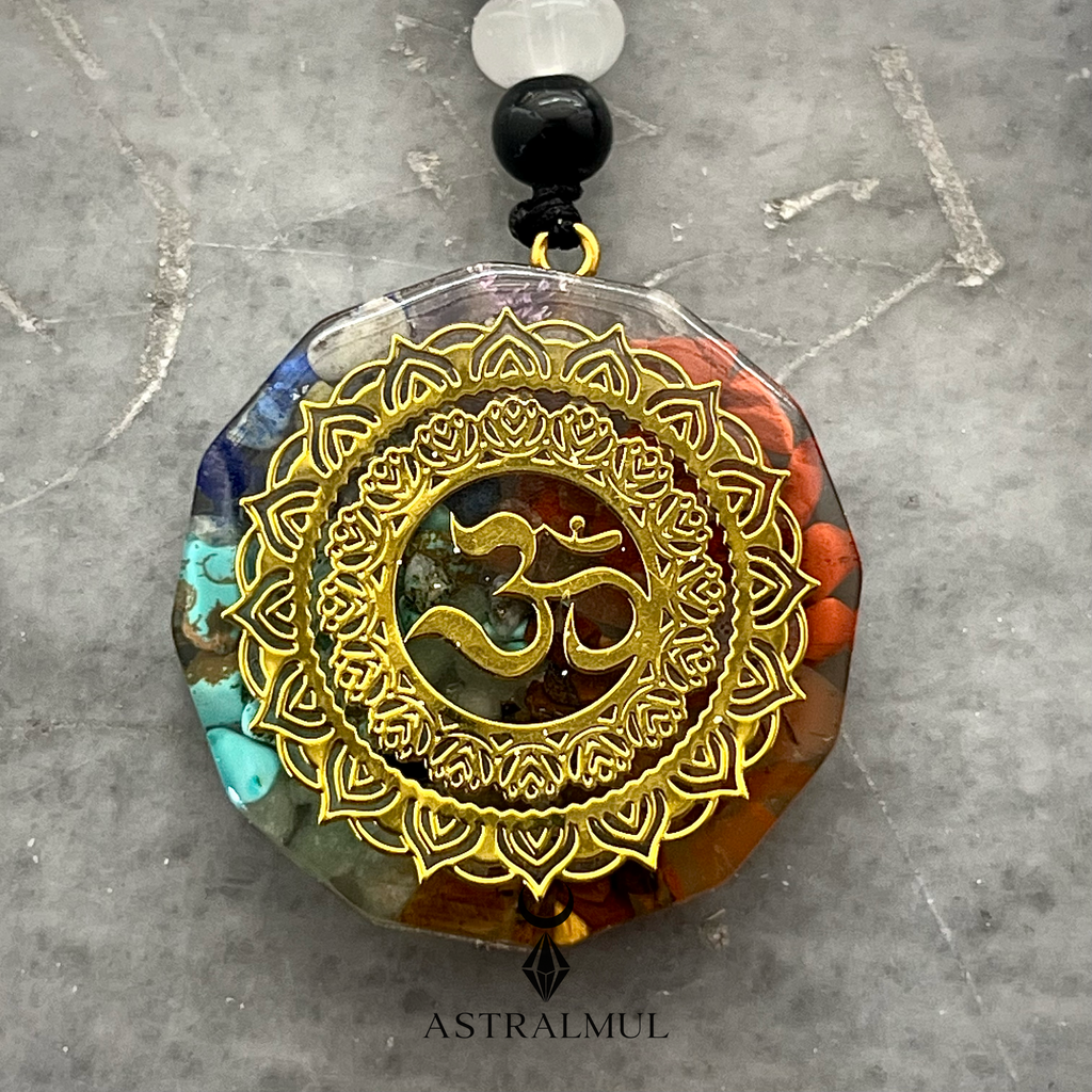 Collar de Orgonita con Símbolo Om