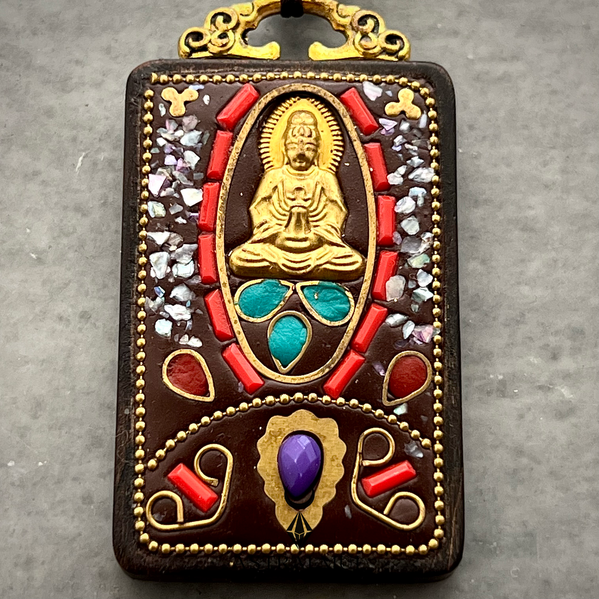 Collar Espiritual de Madera – Guanyin