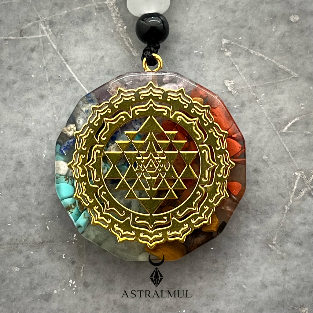 Collar de Orgonita con Sri Yantra