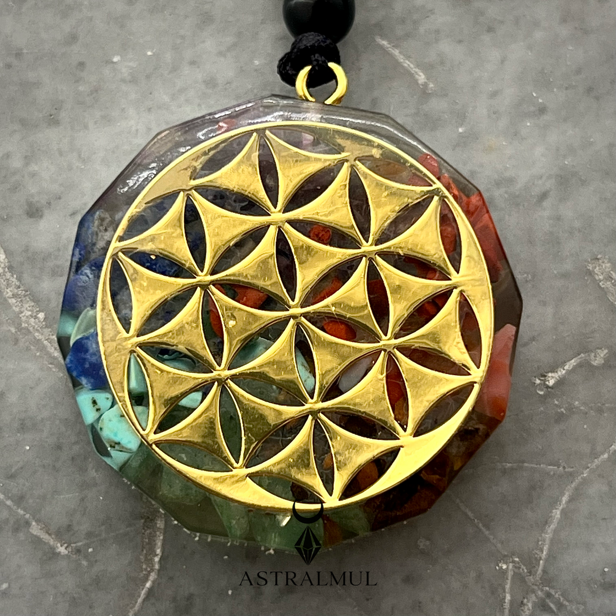 Collar de Orgonita con Flor de la Vida