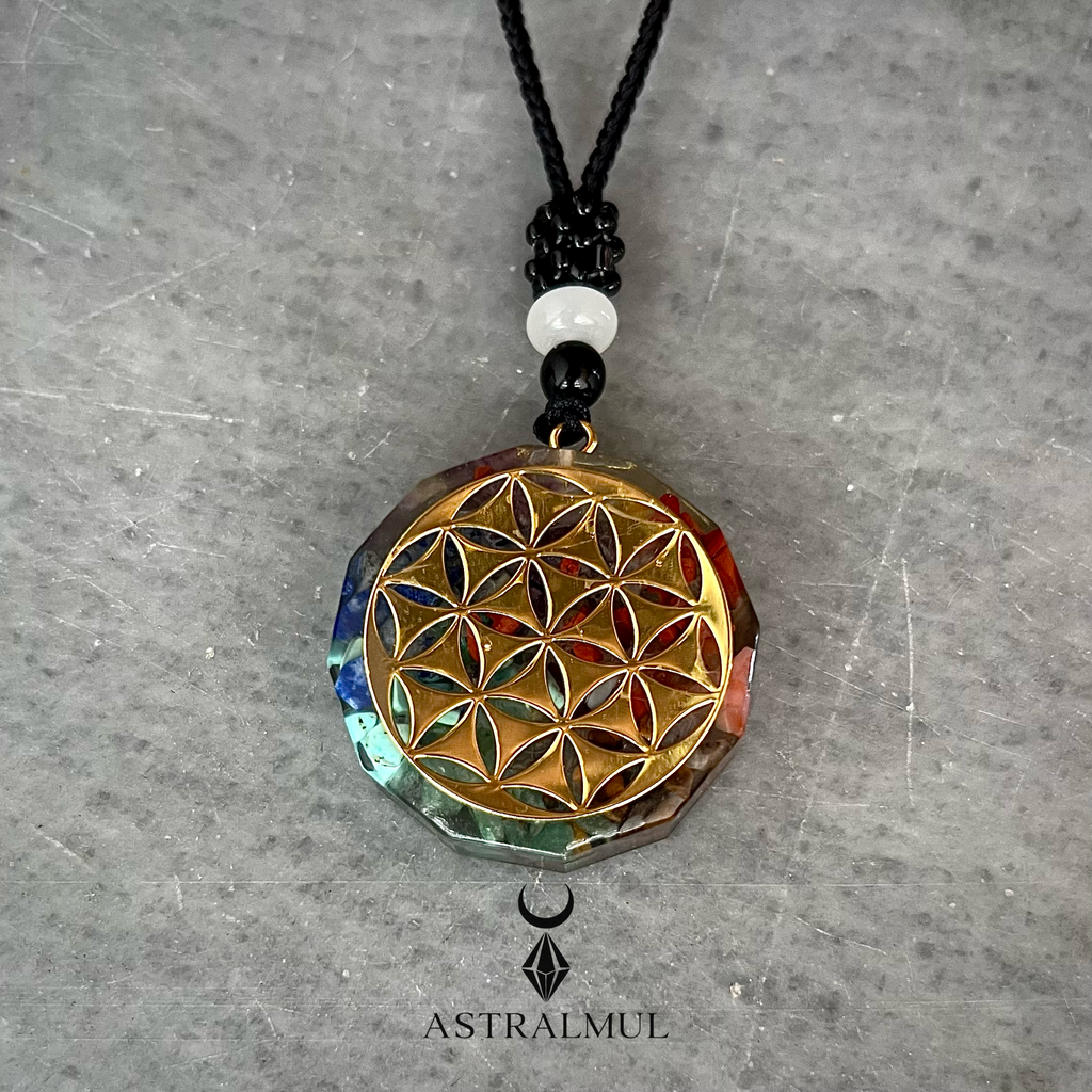 Collar de Orgonita con Flor de la Vida