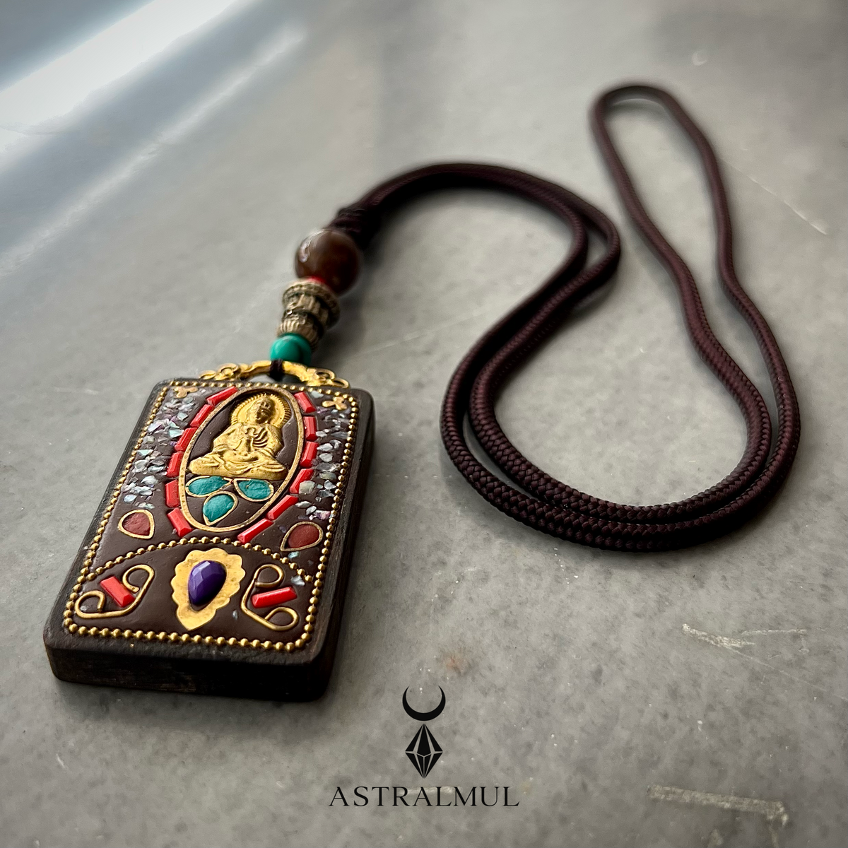 Collar Espiritual de Madera – Guanyin